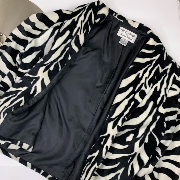 Focus 2000 by Charles Glueck Crop Zebra Jacket Size 10 - Picture 5 of 9